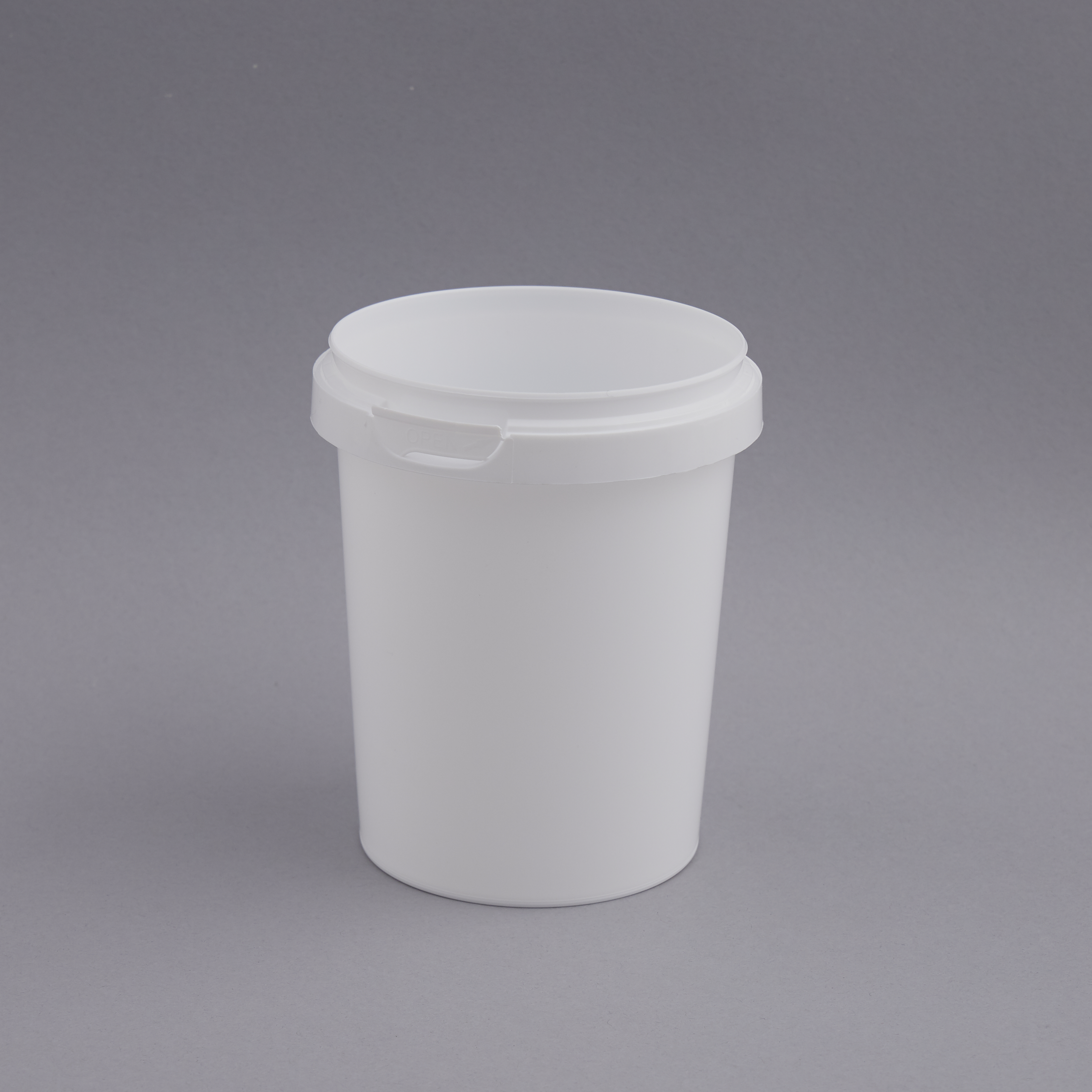 Plastbøtte  520 ml  hvid PP  u/låg ø 95/75 mm h: 114 mm. Superfo...