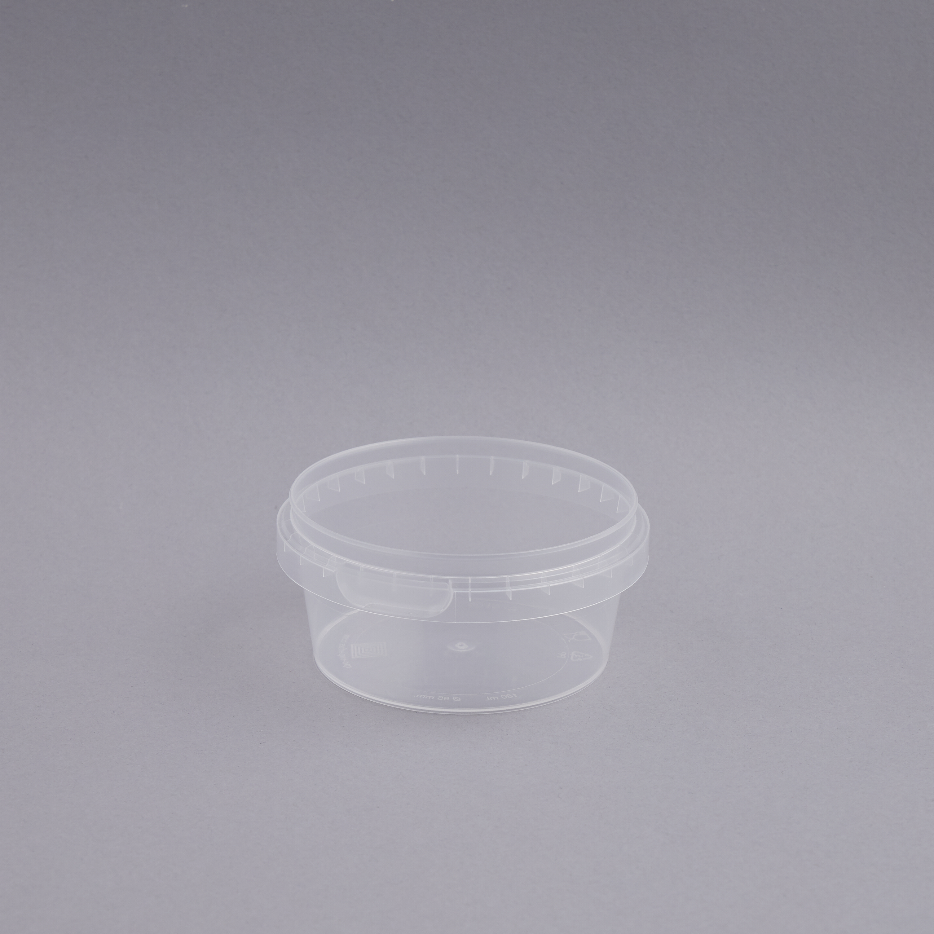 Plastbøtte  180 ml  klar PP  u/låg ø 95/75 mm h: 45 mm. Superfos...